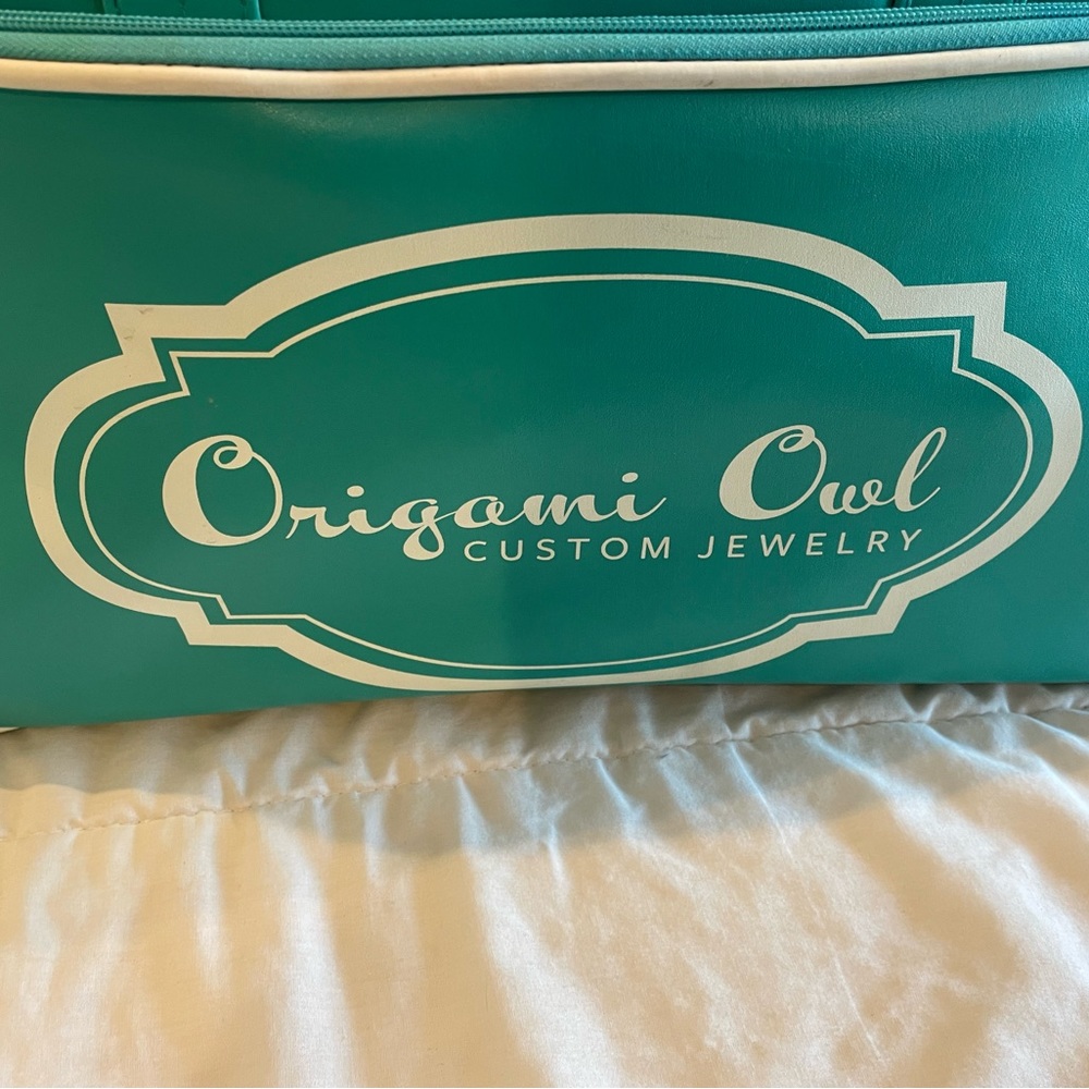 Origami Owl Duffle Weekender Bag - Picture 6 of 13